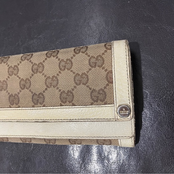 Authentic Gucci Wallet - Picture 9 of 9